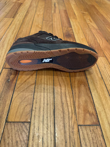 New Balance Andrew Reynolds 933 shoes in Brown/Black