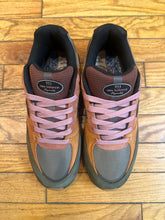 Load image into Gallery viewer, New Balance Andrew Reynolds x Mike Gigliotti 933 Shoes Brown/Pink