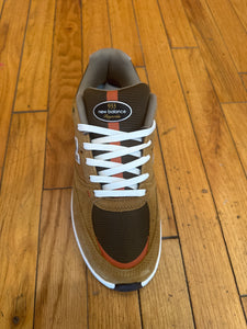 New Balance Andrew Reynolds 933 shoes in Brown