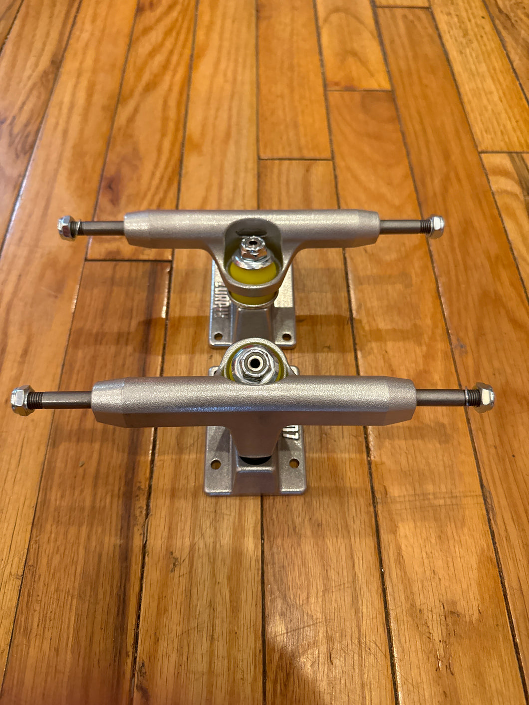 Lurpiv Polished Hollow Silver Trucks