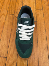 Load image into Gallery viewer, New Balance Tom Knox 600 Pro Model in Green/White