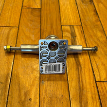 Load image into Gallery viewer, Ace Af-1 Hollow Skateboard Trucks