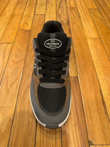 New Balance Andrew Reynolds 933 shoes in Grey/Blue