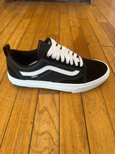 Load image into Gallery viewer, Vans Old Skool Wafflecup Shoes in Black/White
