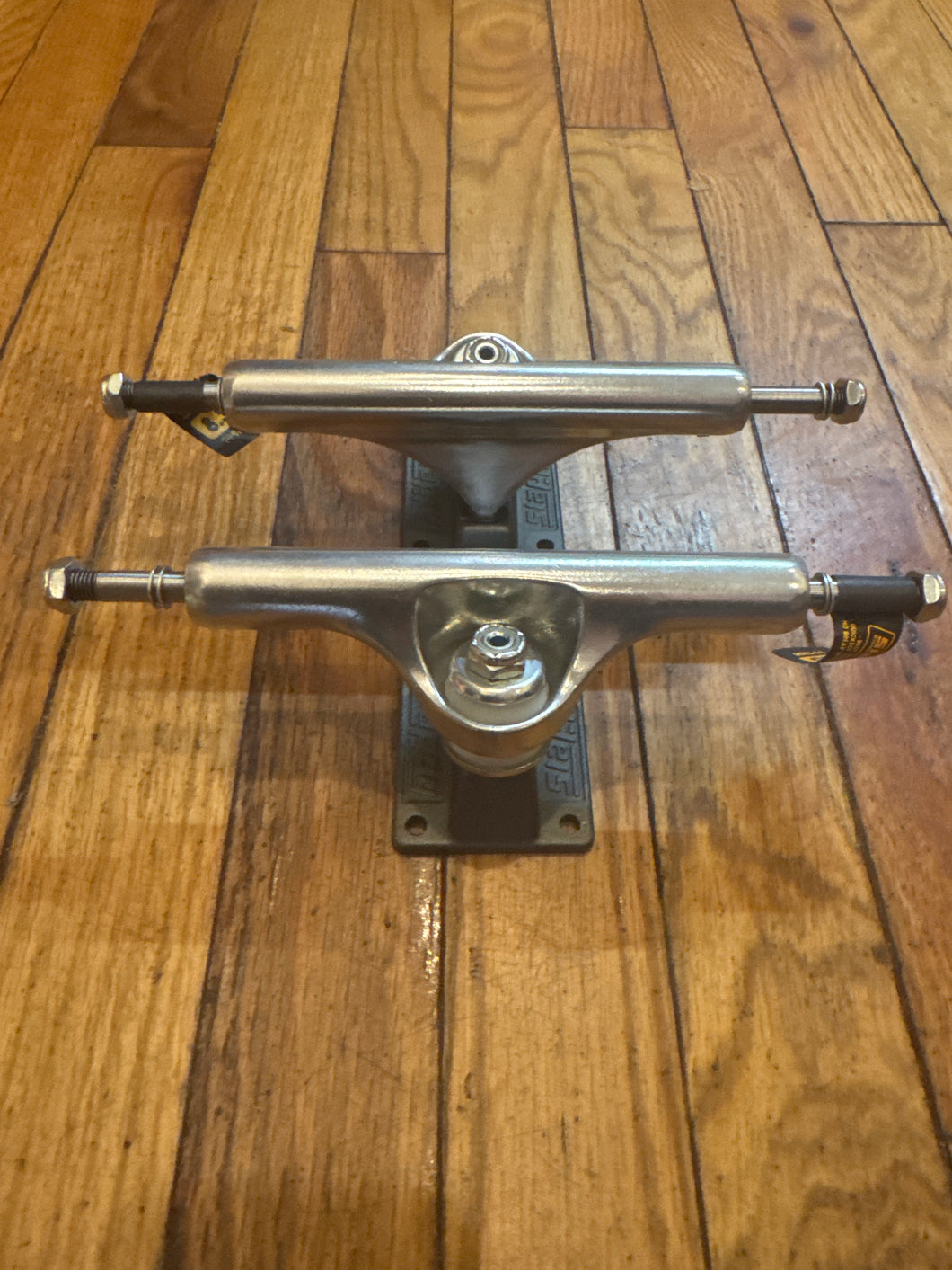 Slappy ST1 Hollow Polished hanger with Gunmetal Baseplate Trucks