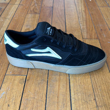 Load image into Gallery viewer, Lakai Cambridge Shoes in Black/Gum