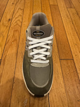 Load image into Gallery viewer, New Balance Andrew Reynolds 933 shoes in Olive