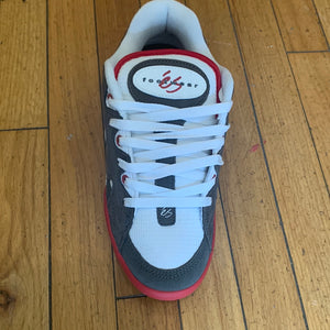 éS One Nine 7 in Grey/ White Red